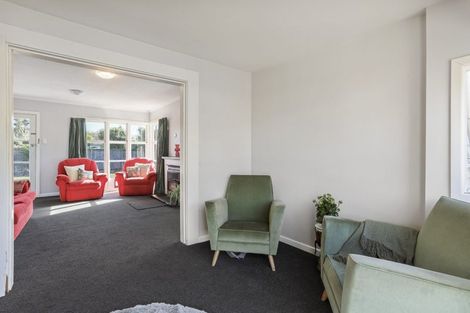 Photo of property in 29 Stalkers Road, Woodend Beach, Woodend, 7691