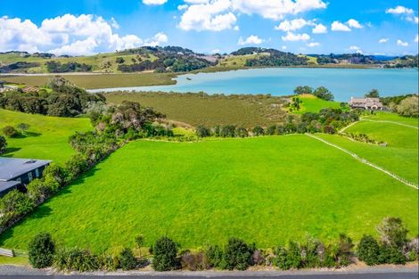 Photo of property in 106 Ridge Road, Mahurangi East, 0982