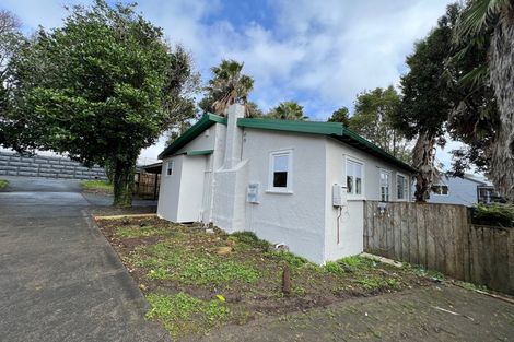 Photo of property in 1/405 East Coast Road, Mairangi Bay, Auckland, 0630