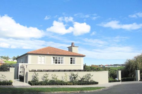 Photo of property in 26 Oliver Twist Avenue, Mellons Bay, Auckland, 2014