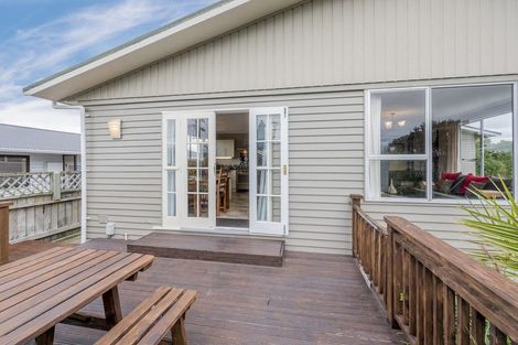 Photo of property in 102 Martin Road, Paraparaumu Beach, Paraparaumu, 5032