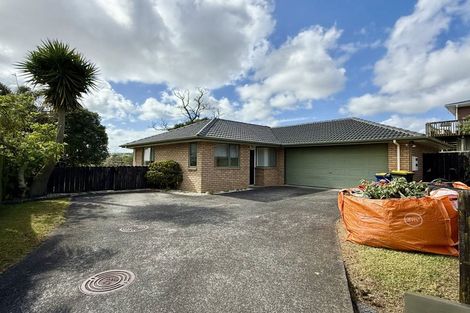 Photo of property in 48 Ruze Vida Drive, Massey, Auckland, 0614