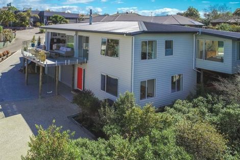 Photo of property in 12 Coutts Place, Mapua, 7005