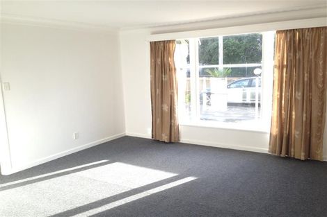 Photo of property in 39 Archibald Road, Kelston, Auckland, 0602