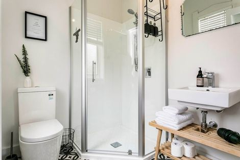 Photo of property in 56 Hamilton Road, Cambridge, 3434