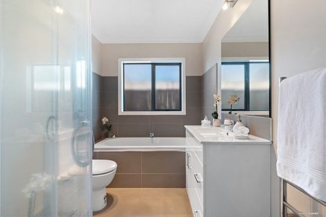 Photo of property in 14 Warriston Avenue, Waiuku, 2123