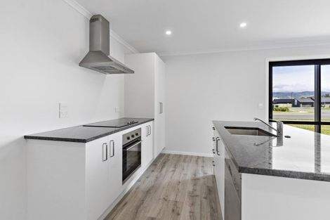 Photo of property in 5 Fantail Avenue, Carterton, 5713