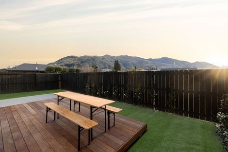 Photo of property in 19 Burbank Road, Wanaka, 9382