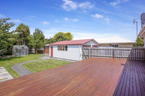 Photo of property in 18 Dunedin Street, Redwood, Christchurch, 8051