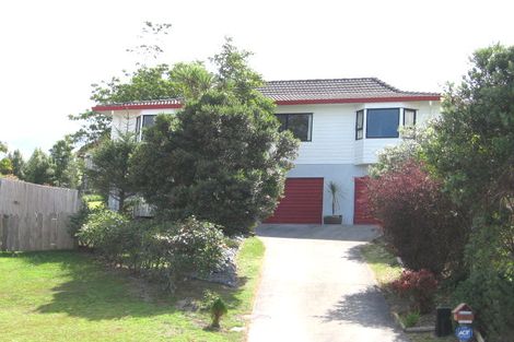 Photo of property in 12 Garcia Place, West Harbour, Auckland, 0618