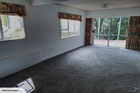 Photo of property in 205 Miromiro Road, Normandale, Lower Hutt, 5010