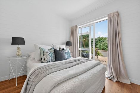 Photo of property in 29 Peter Terrace, Castor Bay, Auckland, 0620