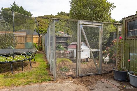 Photo of property in 19 Newcombe Street, Naenae, Lower Hutt, 5011