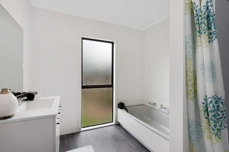 Photo of property in 8a Gillies Avenue, Claudelands, Hamilton, 3214