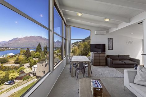 Photo of property in 13 Woodlands Close, Queenstown, 9300