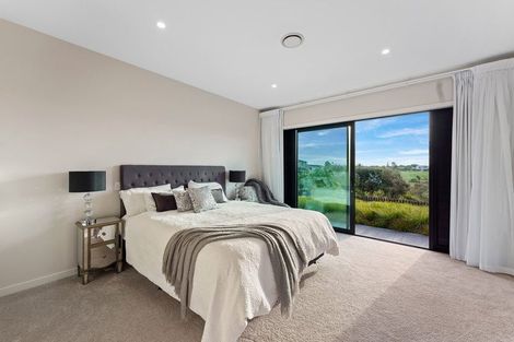 Photo of property in 5 Taranui Way, Paraparaumu Beach, Paraparaumu, 5032