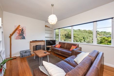 Photo of property in 11 Leveson Street, Strathmore Park, Wellington, 6022