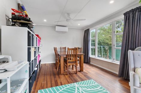 Photo of property in 75 Victoria Street, Carterton, 5713