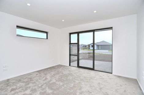 Photo of property in 16 Grey View Grove, Rangiora, 7400
