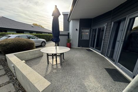Photo of property in 48 Lucknow Road, Havelock North, 4130