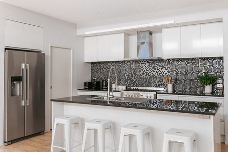 Photo of property in 19 Selliera Place, Papamoa Beach, Papamoa, 3118