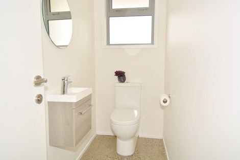 Photo of property in 4 Avalanche Place, Wanaka, 9305