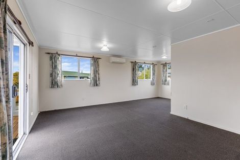 Photo of property in 18 Nikau Street, Inglewood, 4330
