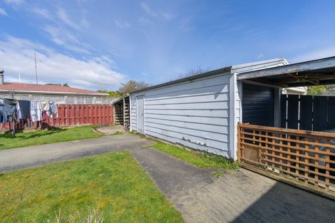 Photo of property in 35 Mararoa Drive, Manapouri, 9679