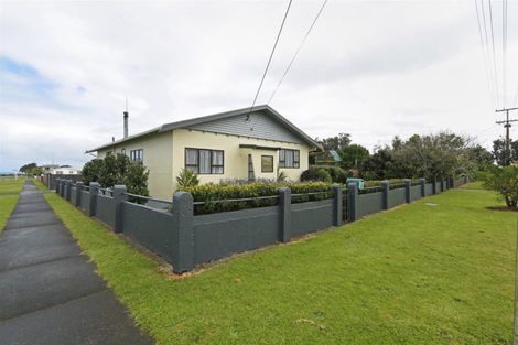 Photo of property in 58 Fox Street, Opunake, 4616