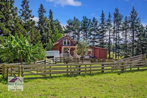 Photo of property in 1042 Ngunguru Road, Kiripaka, Whangarei, 0173