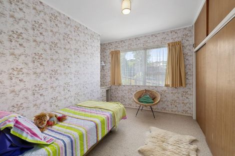 Photo of property in 72 Ravenwood Drive, Forrest Hill, Auckland, 0620