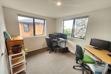 Photo of property in 2/3a Curzon Street, Onehunga, Auckland, 1061