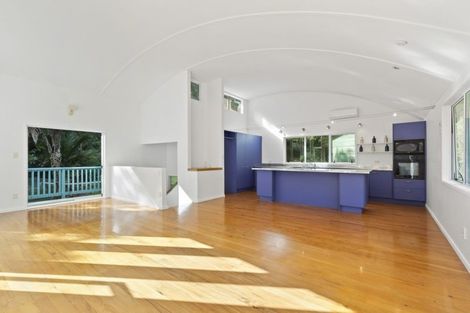 Photo of property in 4 Okoka Road, Omiha, Waiheke Island, 1081