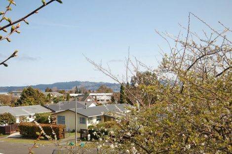 Photo of property in 3 Holland Grove, Richmond Heights, Taupo, 3330