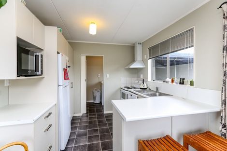 Photo of property in 112a Wairau Road, Oakura, 4314