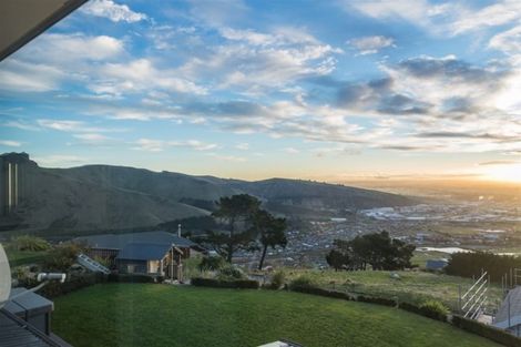 Photo of property in 25 Parkridge Place, Mount Pleasant, Christchurch, 8081