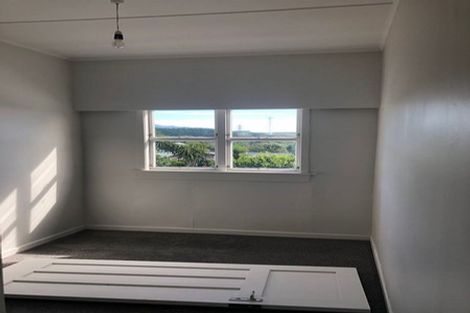 Photo of property in 24 Tahurangi Place, Spotswood, New Plymouth, 4310