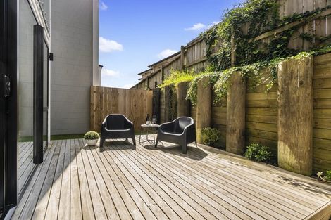 Photo of property in 21c Roseberry Avenue, Birkenhead, Auckland, 0626