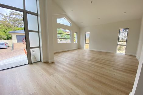 Photo of property in 22 Lorikeet Place, Unsworth Heights, Auckland, 0632