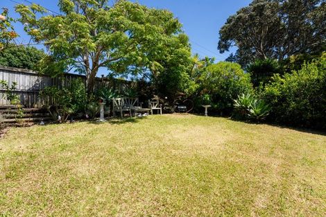 Photo of property in 15 Kowhai Road, Mairangi Bay, Auckland, 0630