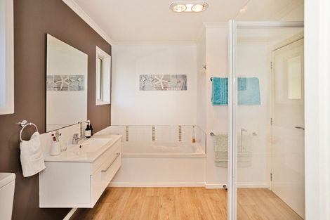 Photo of property in 74 Kirkbride Street, Wallacetown, 9816