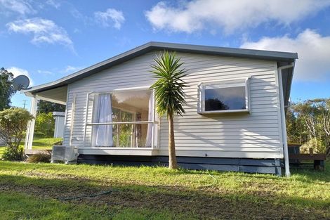 Photo of property in 419 Wairere Road, Waitakere, Henderson, 0782