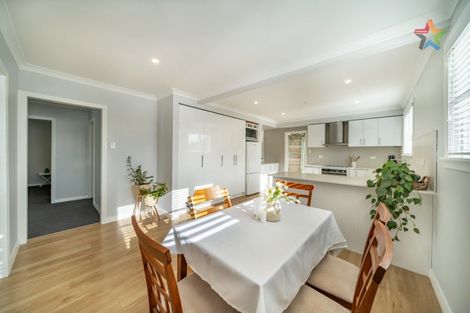 Photo of property in 110 Manuka Street, Stokes Valley, Lower Hutt, 5019