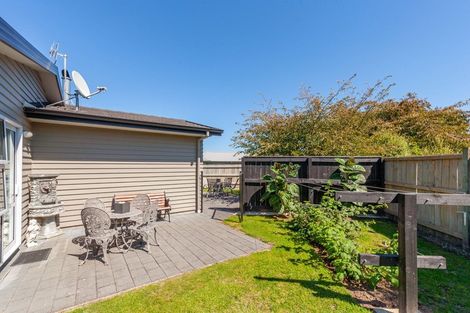 Photo of property in 28 Montgomery Crescent, Kinloch, Taupo, 3377
