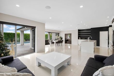 Photo of property in 3 Armstrong Way, Waiuku, 2123