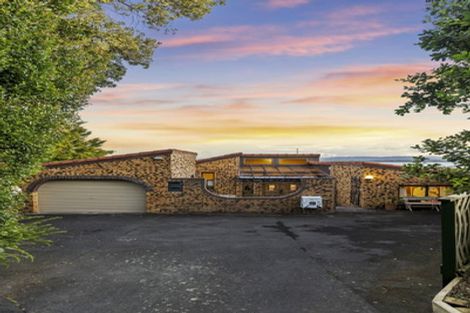 Photo of property in 16 Brigantine Drive, Beach Haven, Auckland, 0626