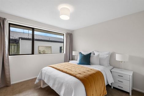 Photo of property in 2/260 Lincoln Road, Addington, Christchurch, 8024