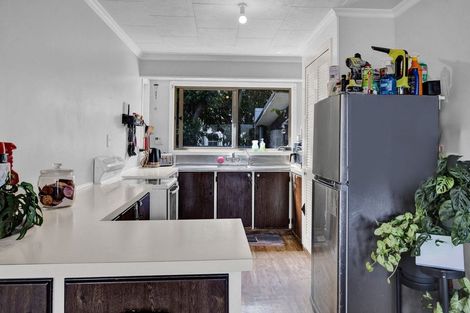 Photo of property in 70 Camberwell Road, Hawera, 4610