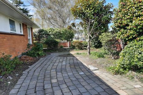Photo of property in 2/43 Prestons Road, Redwood, Christchurch, 8051