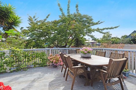 Photo of property in 17 Dale Road, Raumati South, Paraparaumu, 5032